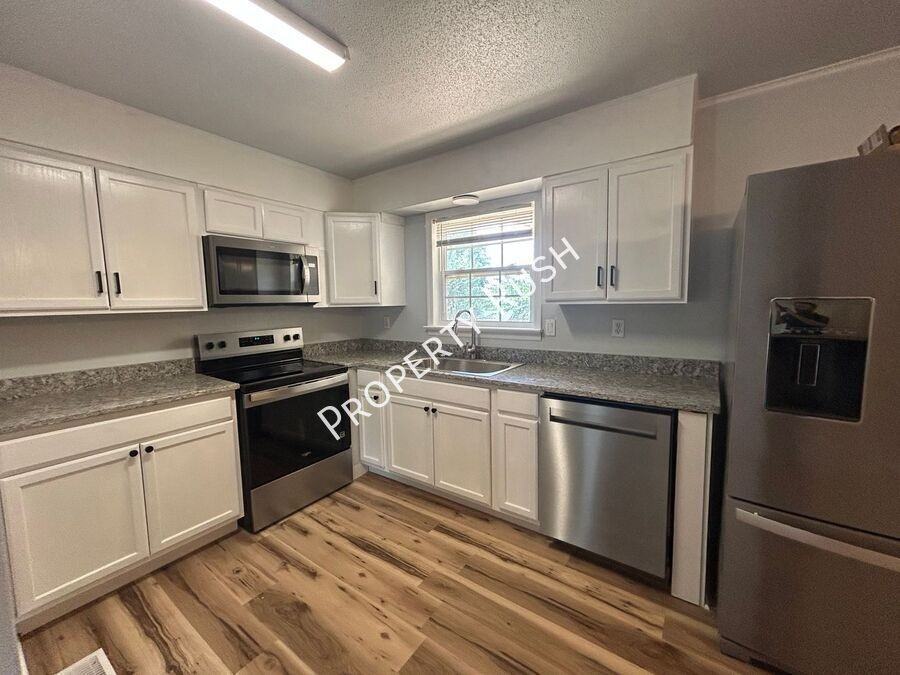 9119 Westminister Circle Dr - Photo 3 of 24