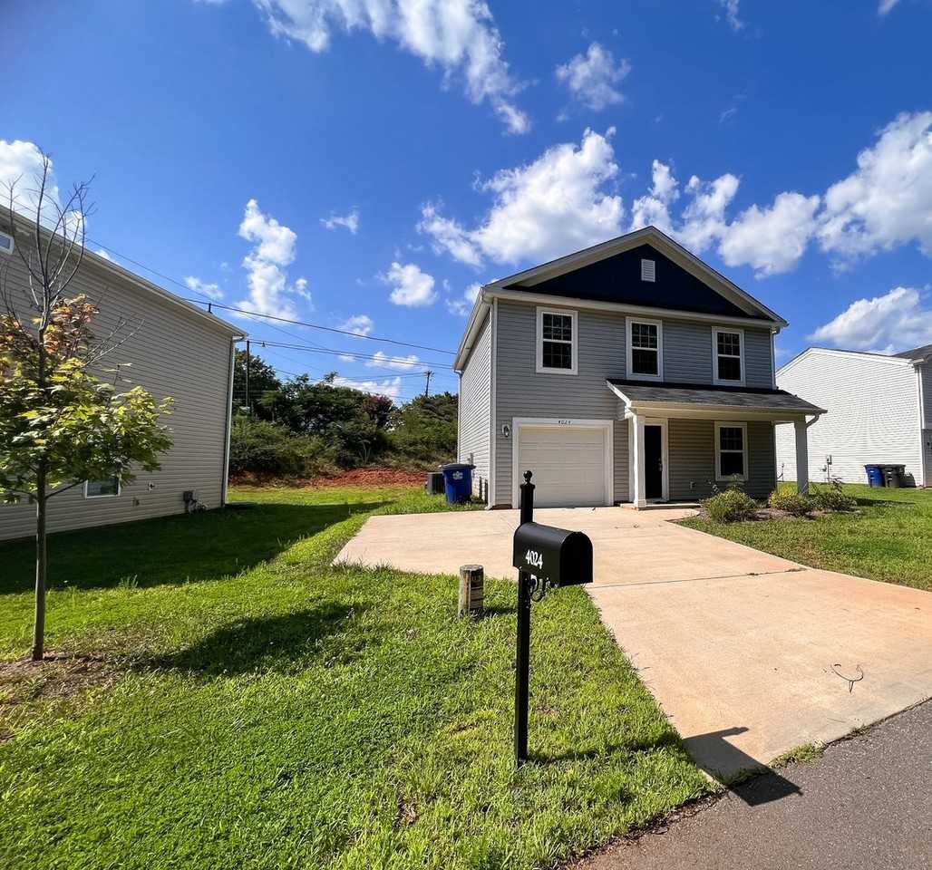 4024 Gibb Ct - Photo 4 of 41