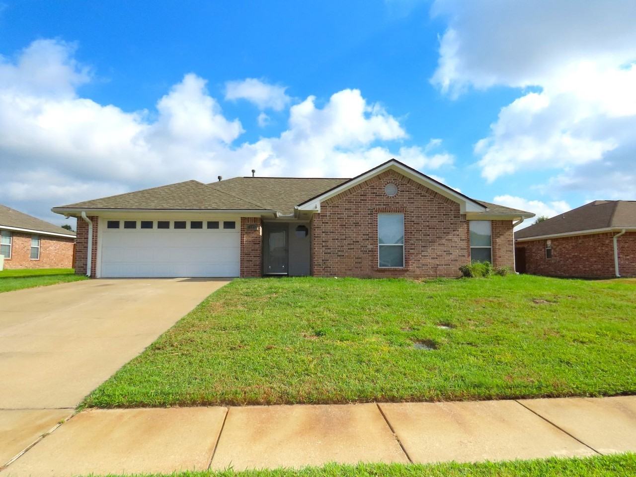 11278 Twin Spires Dr - Photo 2 of 30