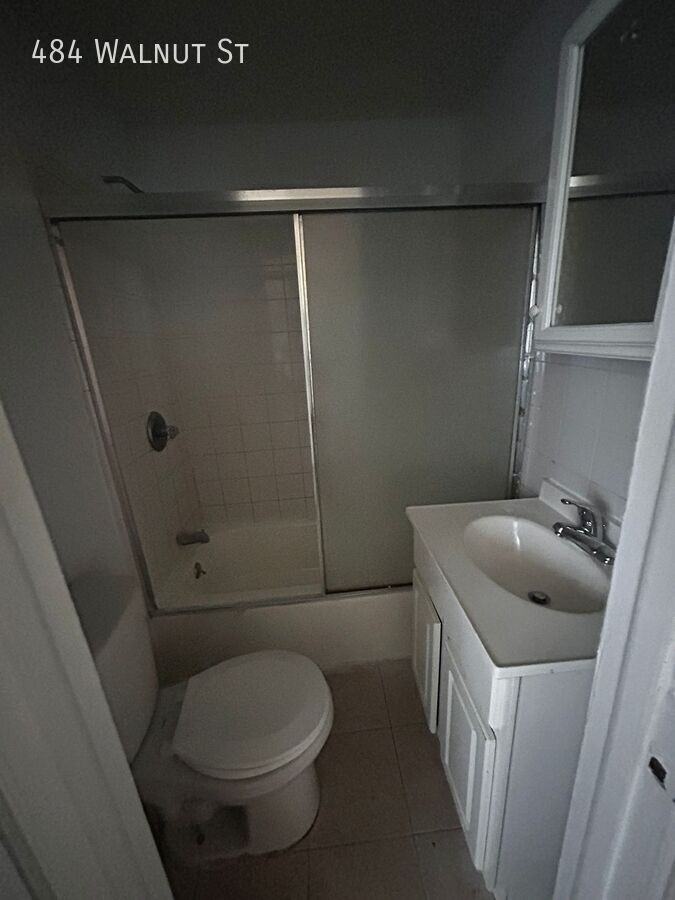 484 Walnut St - Photo 6 of 6