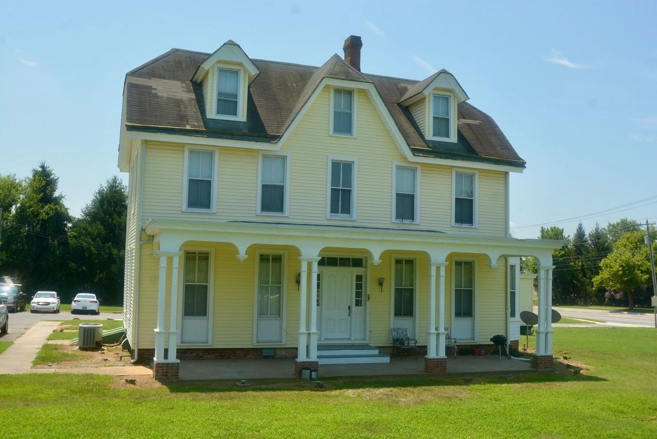 100 Silver Lake Rd - Photo 3 of 13