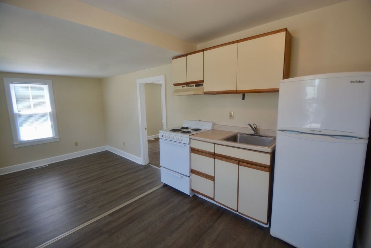 100 Silver Lake Rd - Photo 7 of 13