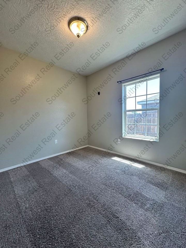 3824 Madison Rd - Photo 6 of 14