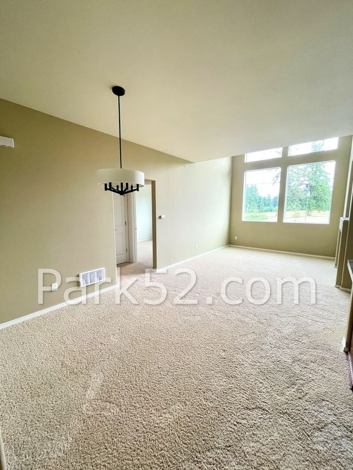 2390 Simmons St #C - Photo 4 of 20