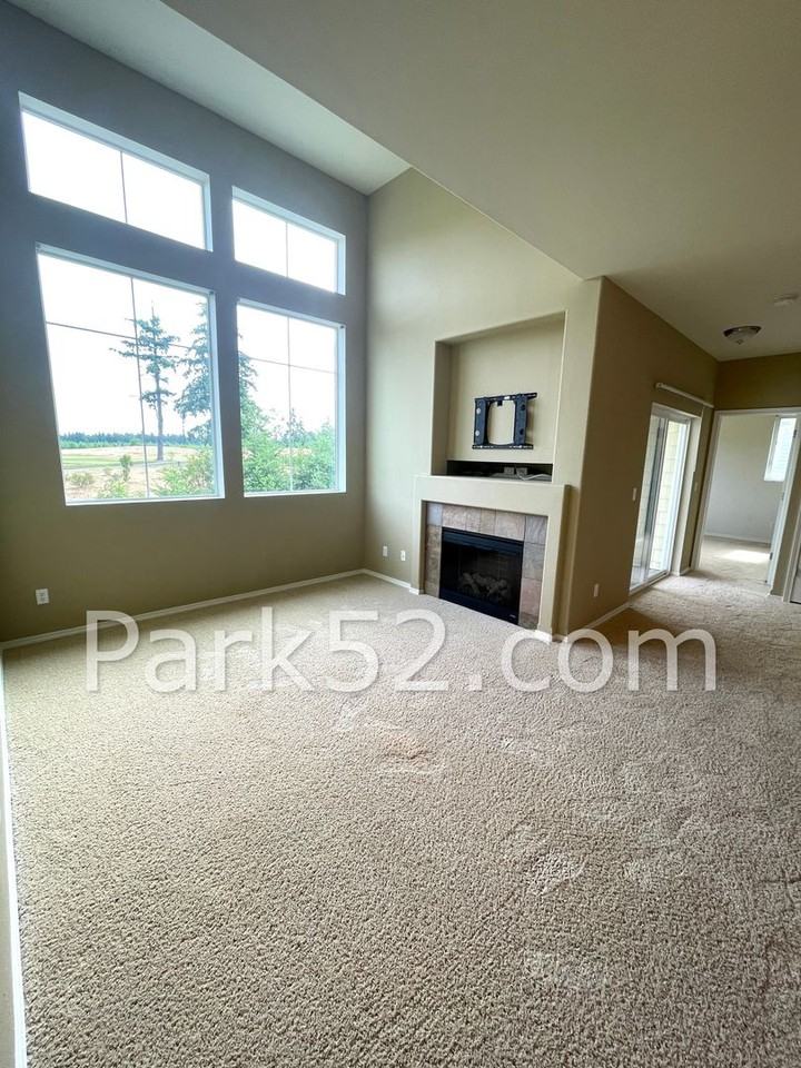 2390 Simmons St #C - Photo 5 of 20