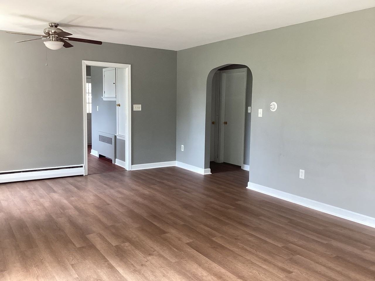 320 Landis Ave - Photo 3 of 21