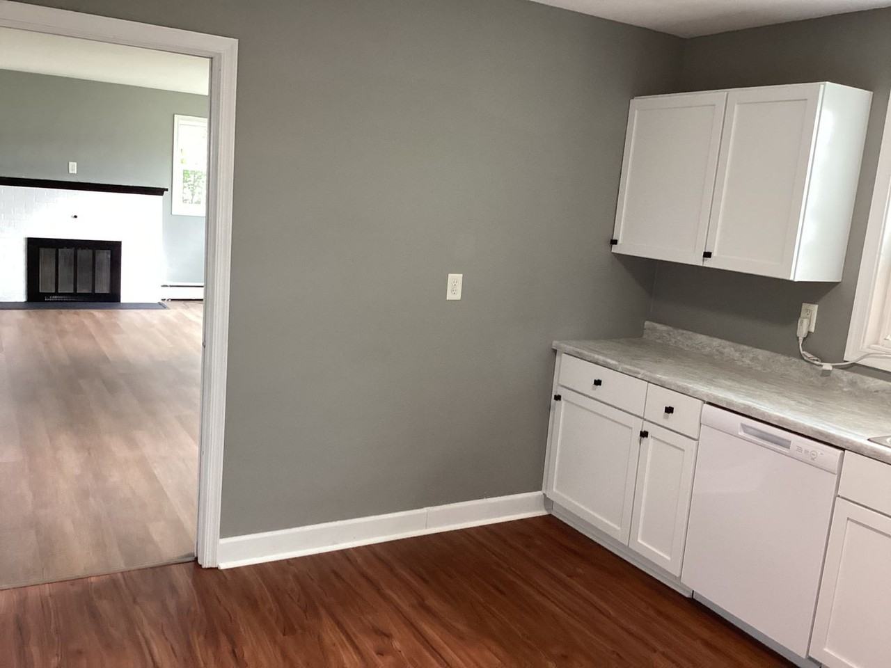 320 Landis Ave - Photo 4 of 24