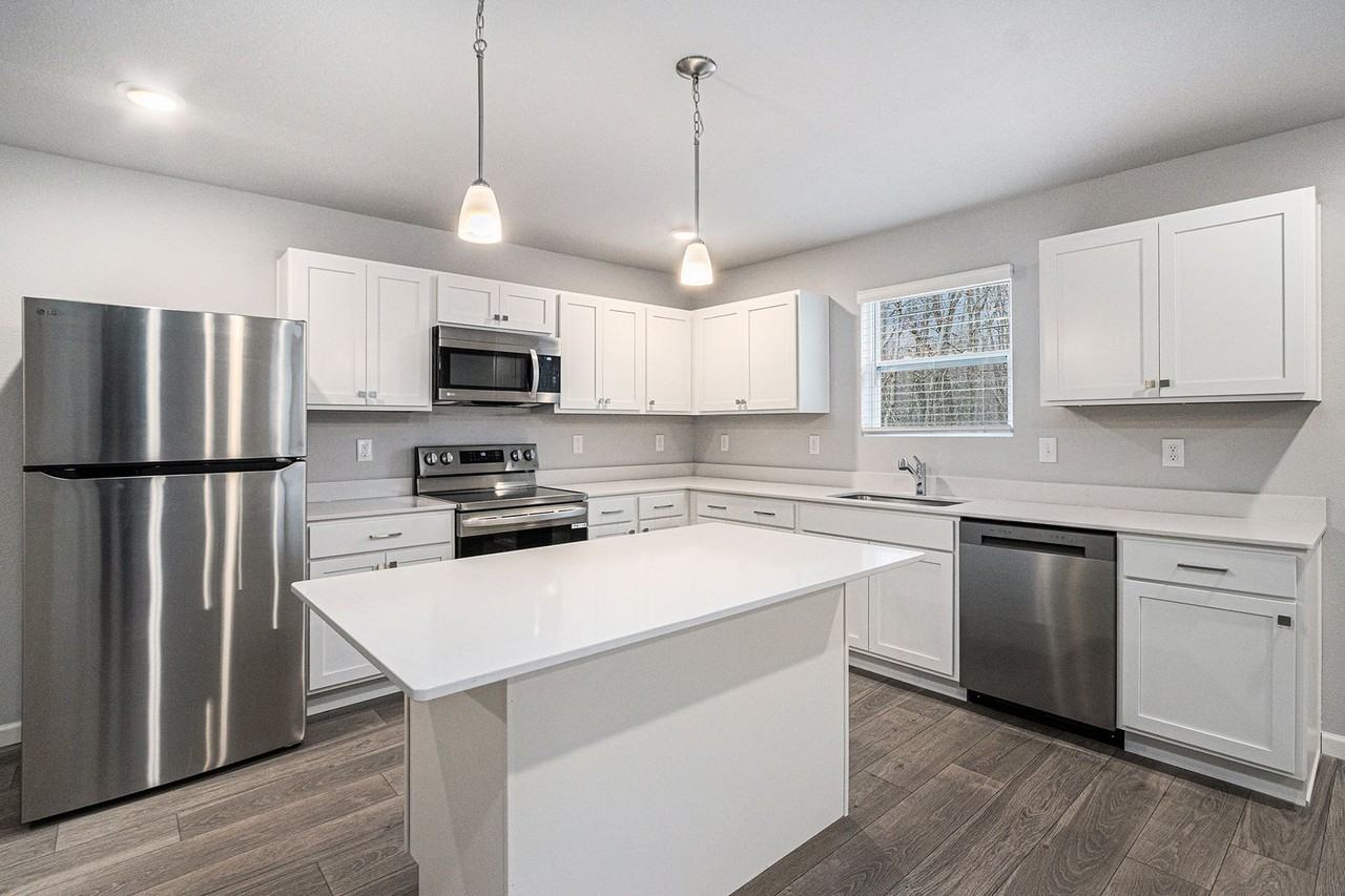 4011 Watertown Dr - Photo 3 of 22