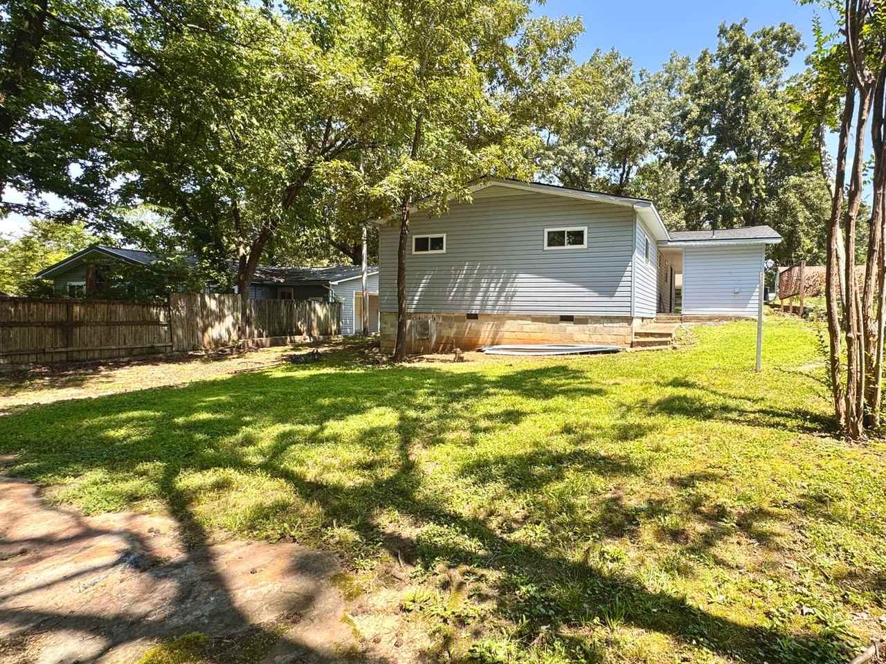 2150 Porter St - Photo 3 of 19