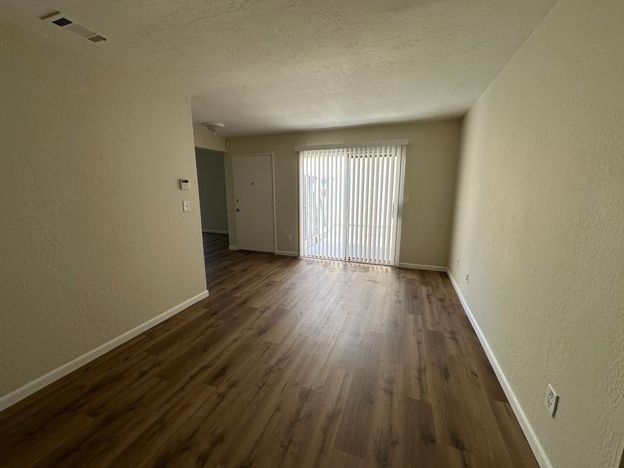 1992 Luby Dr - Photo 3 of 11