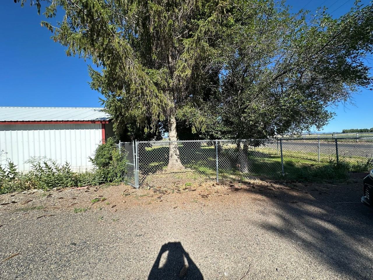 5842 Henley Rd - Photo 3 of 36