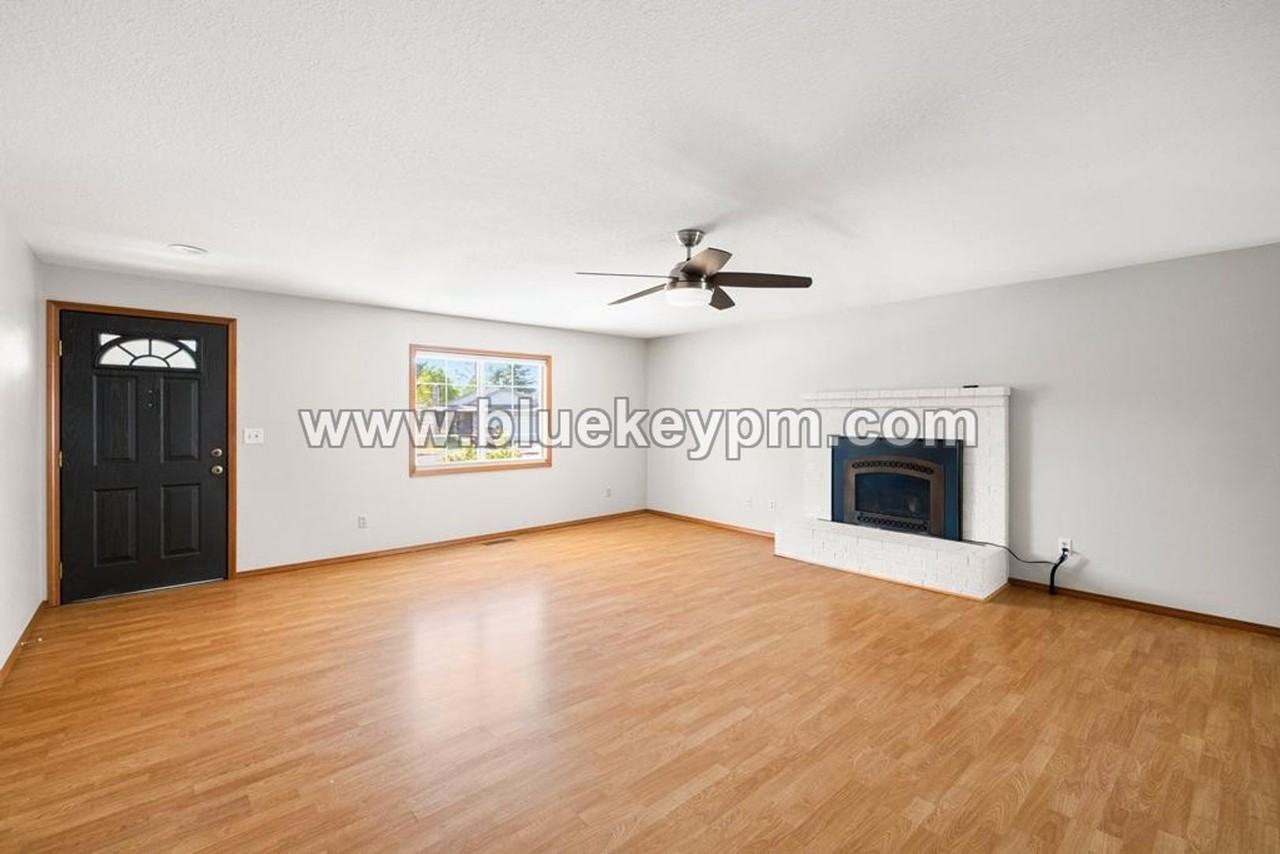 7849 Sw Champion Ct - Photo 5 of 25