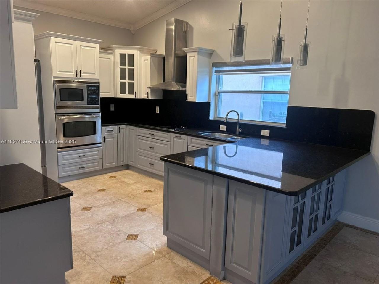 18845 Nw 2nd St - Photo 2 of 11