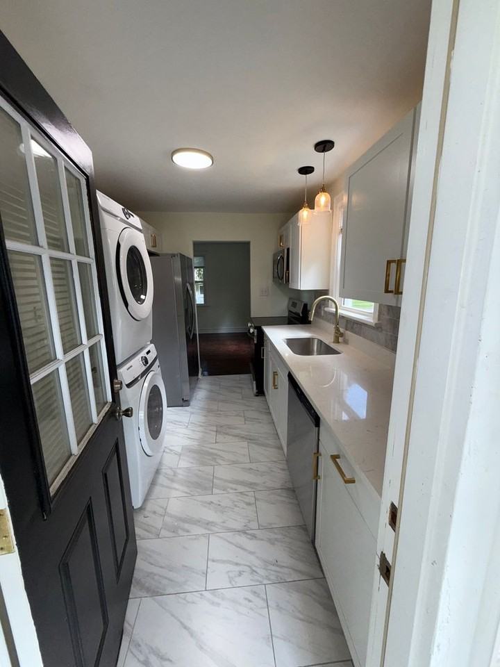 806 N 38th St - Photo 7 of 16