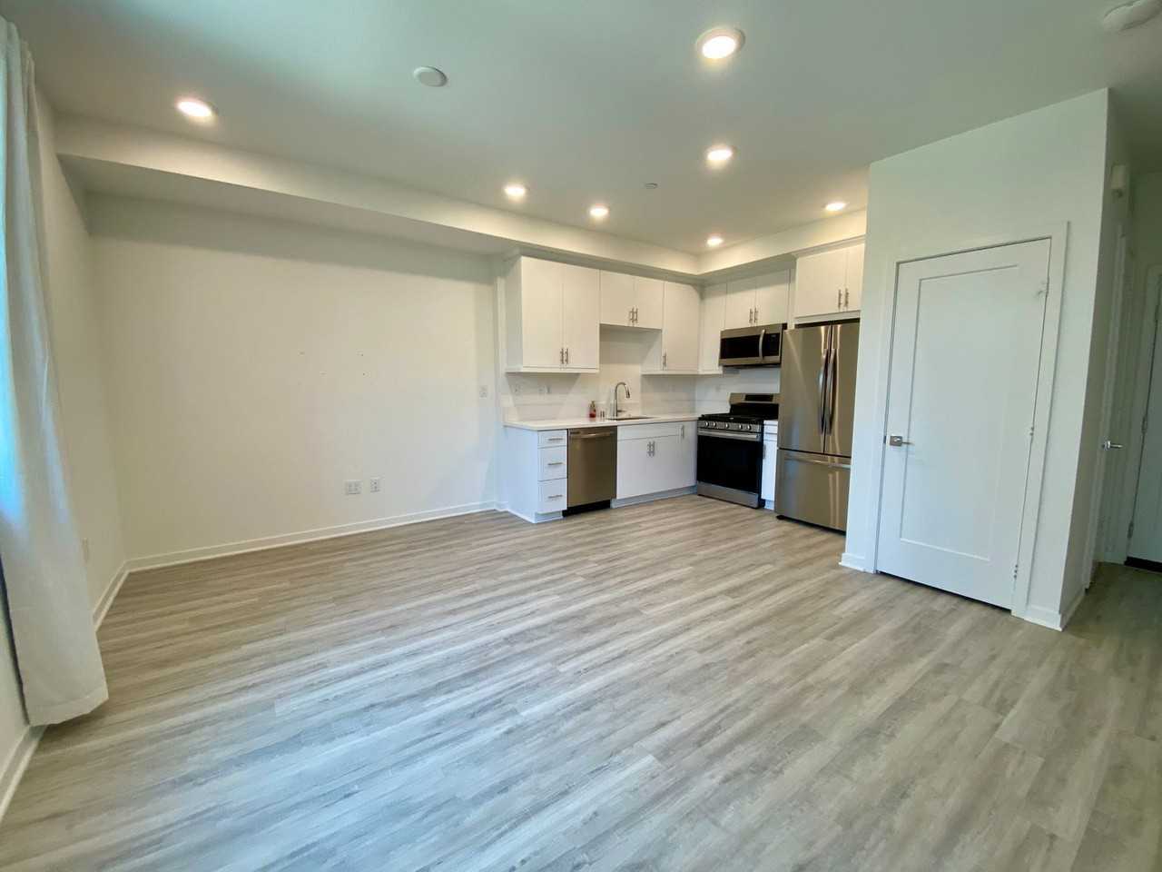 1091 Spare Rd - Photo 2 of 19