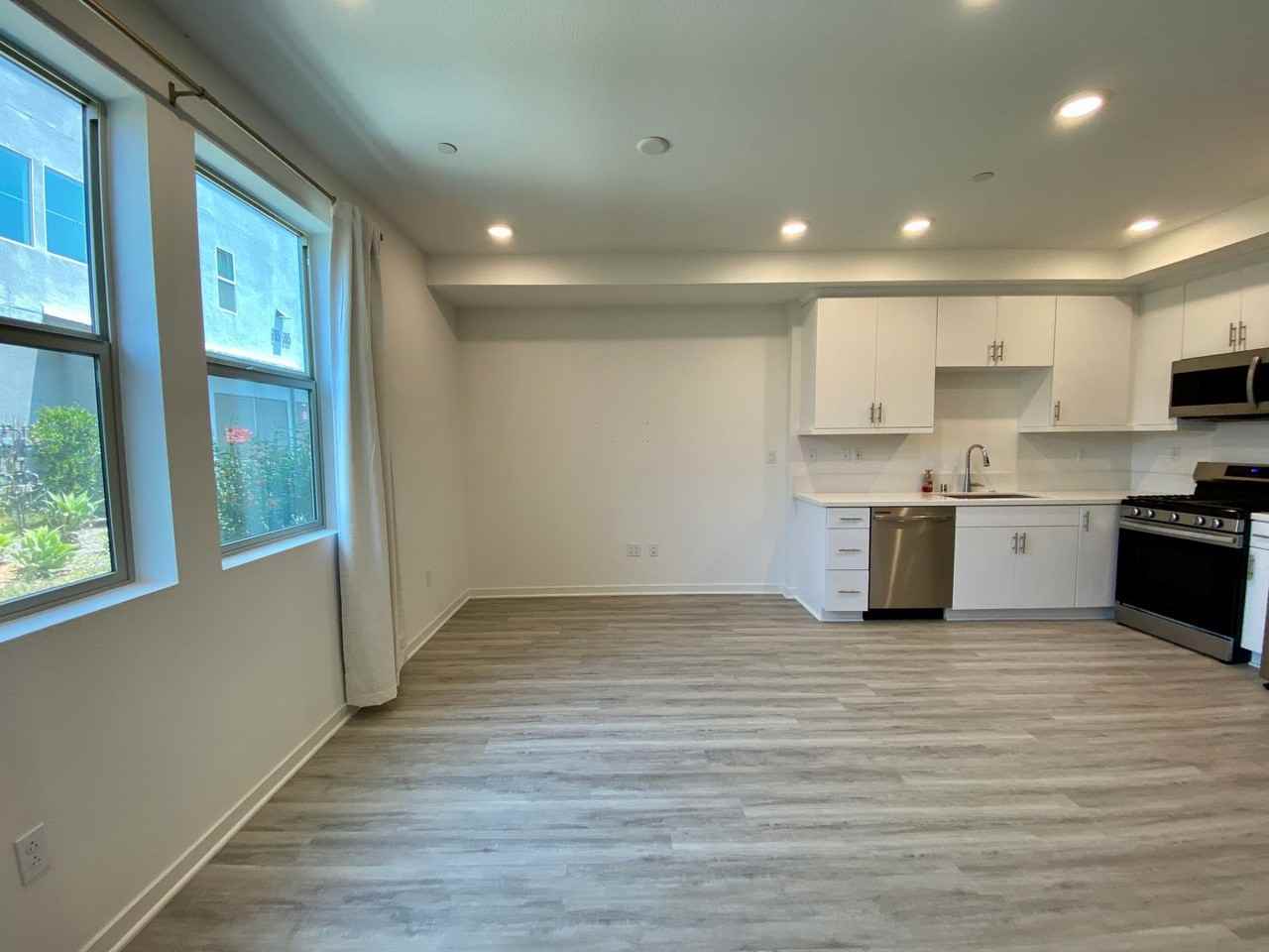 1091 Spare Rd - Photo 4 of 19