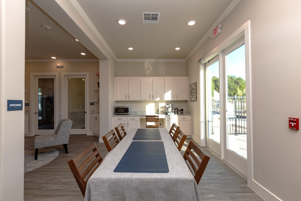 Vista Bella - Photo 4 of 15