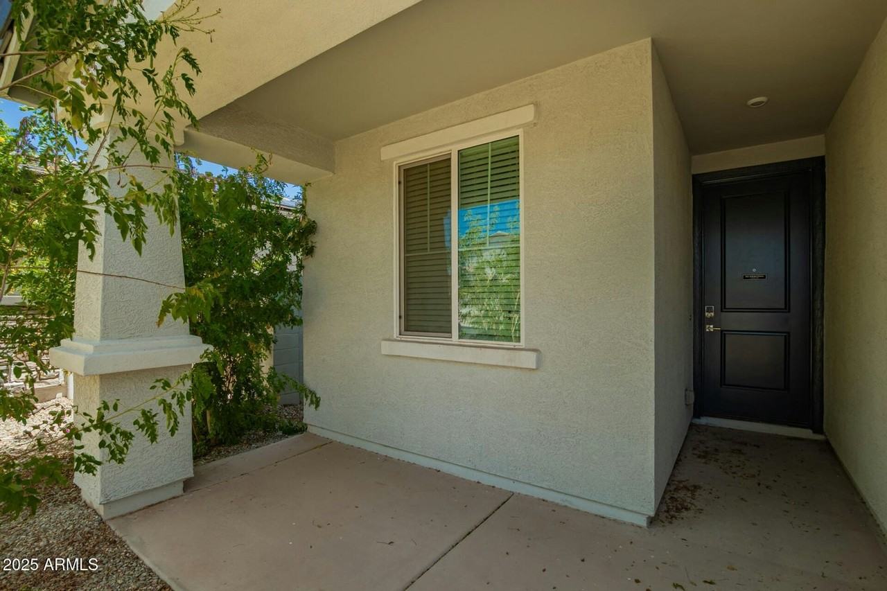 17873 West Via De Luna Drive - Photo 5 of 37
