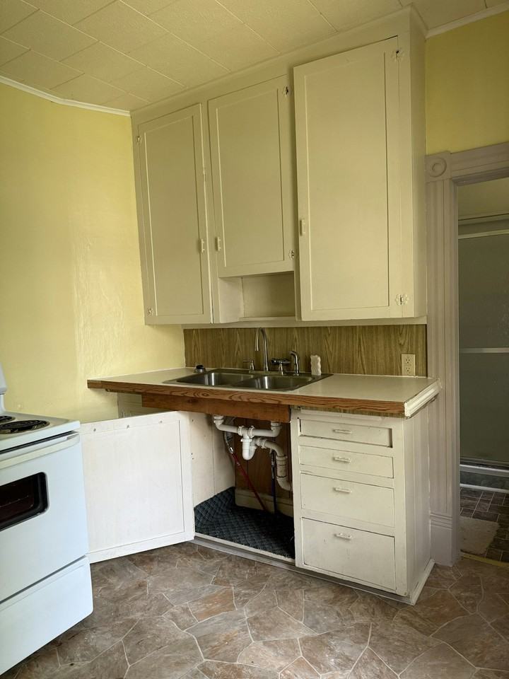 218 East Erie Street, Unit 4 - Photo 2 of 7