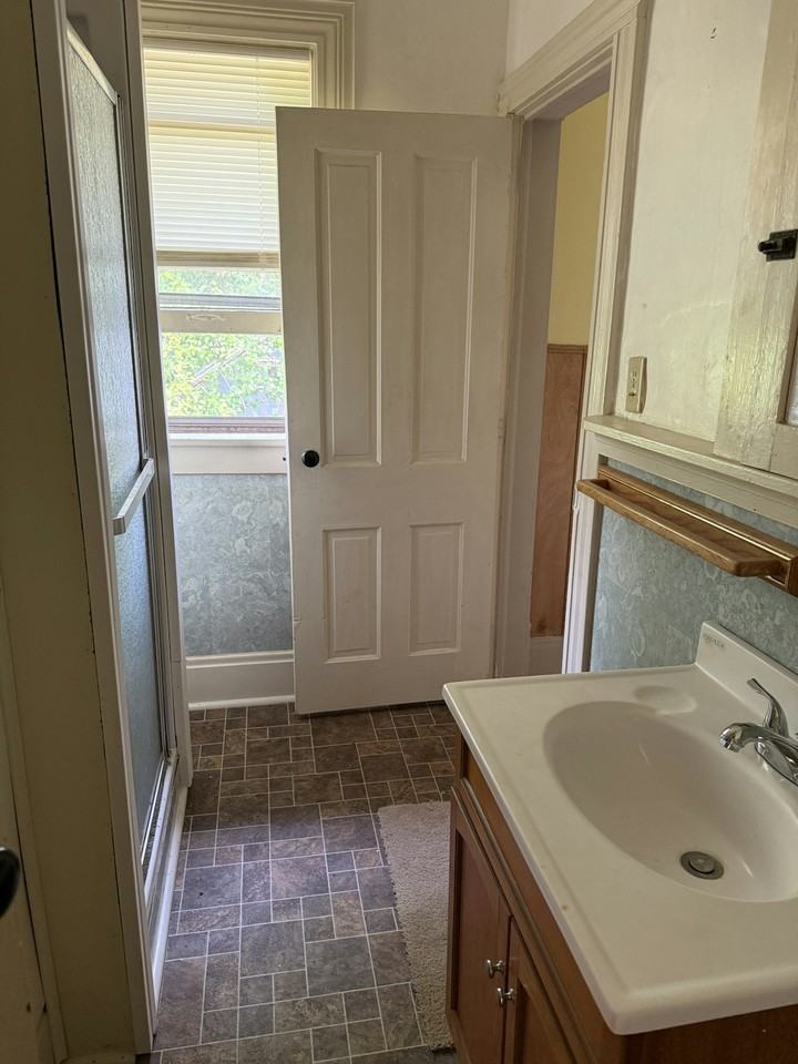 218 East Erie Street, Unit 4 - Photo 3 of 7