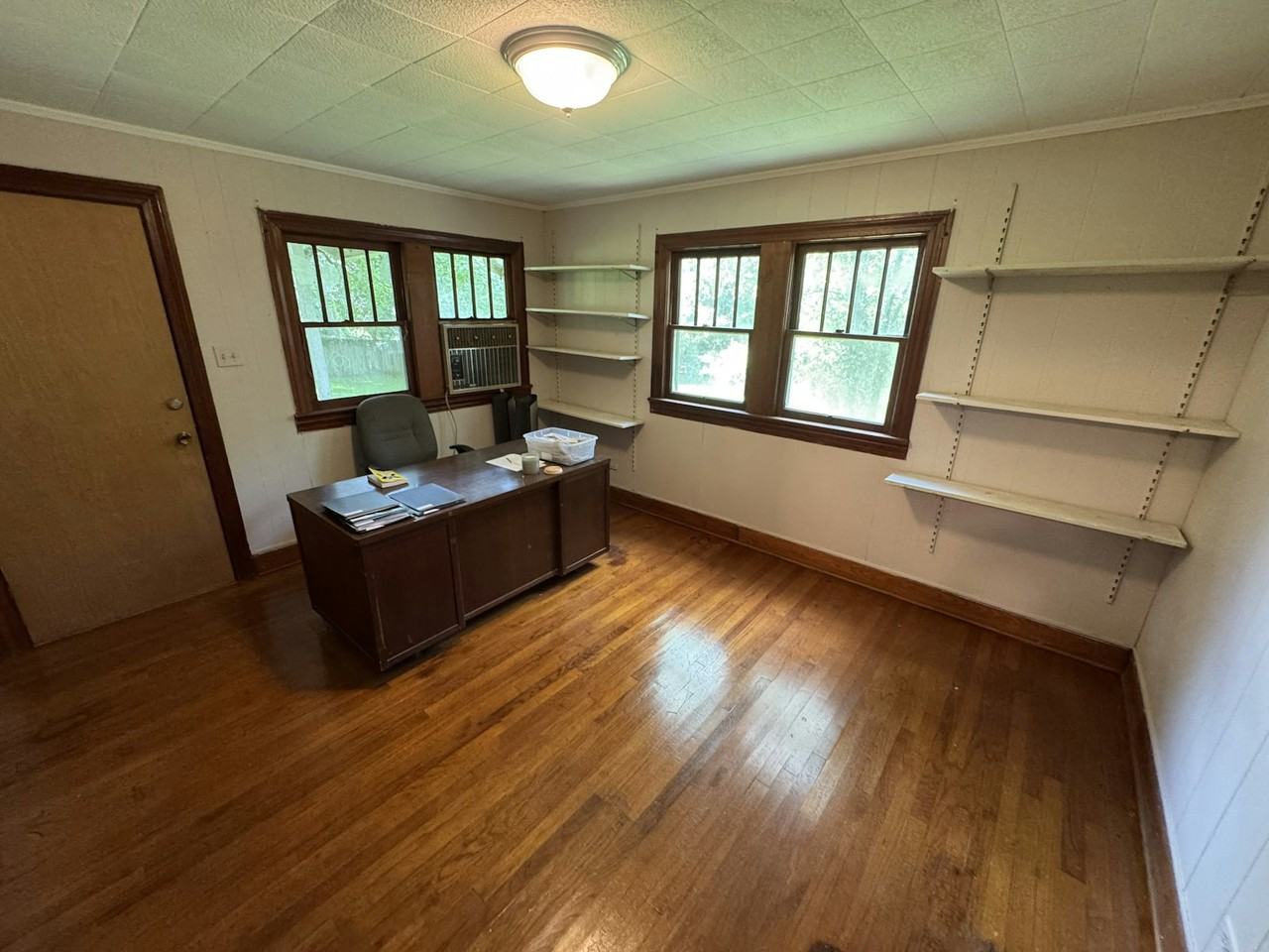 1503 West 7th Street - Photo 2 of 3