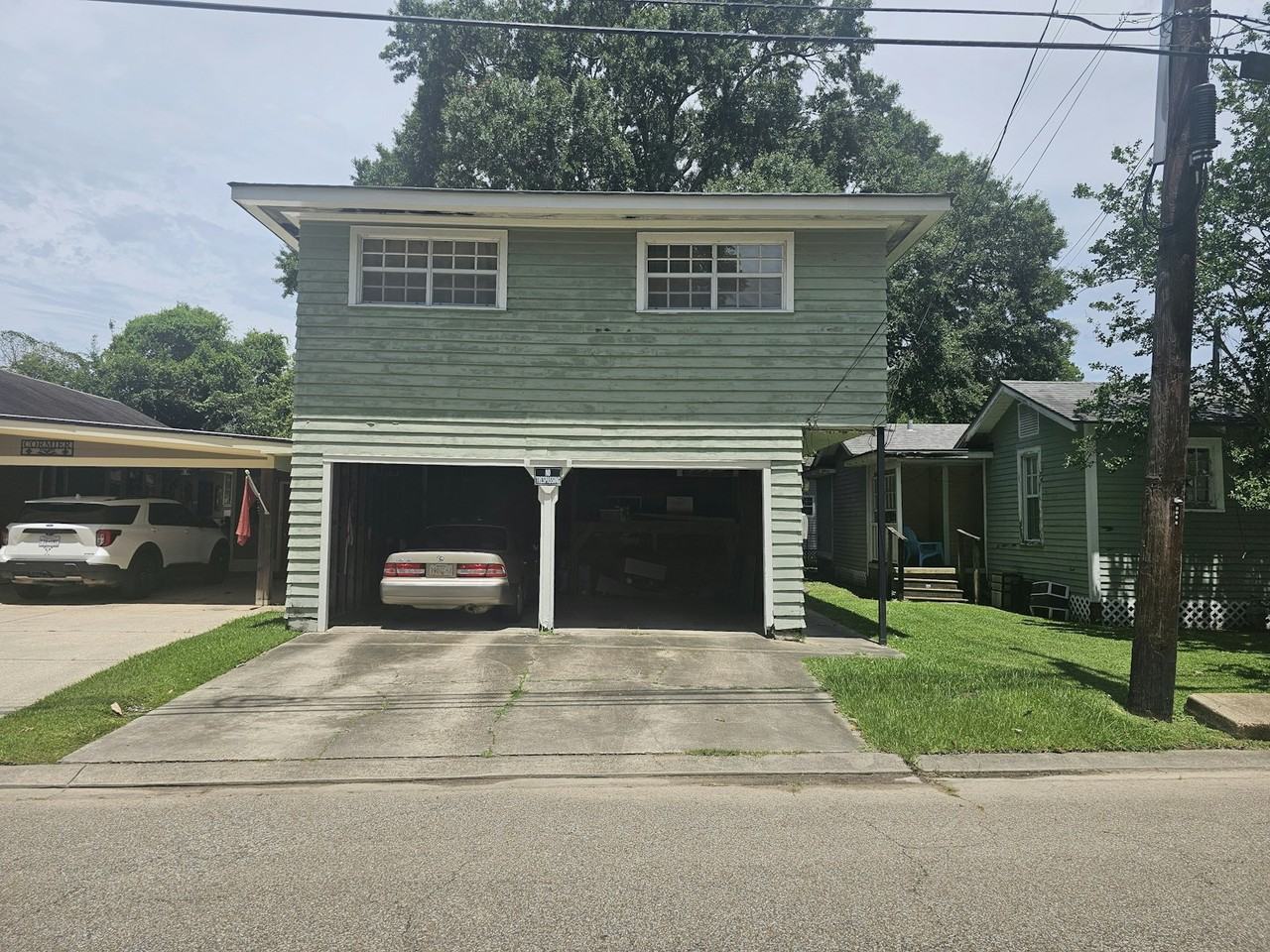 406 Wilson Street - Photo 2 of 18