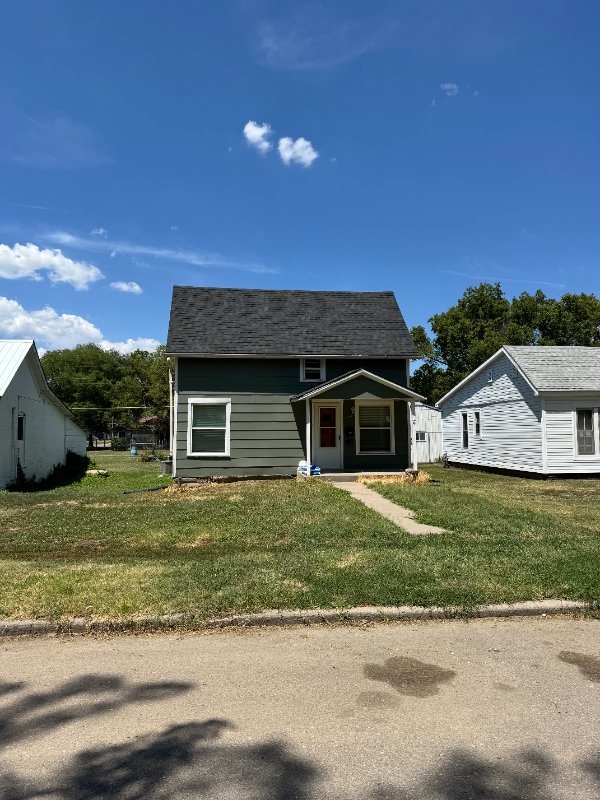 505 E 9th St - Photo 2 of 14