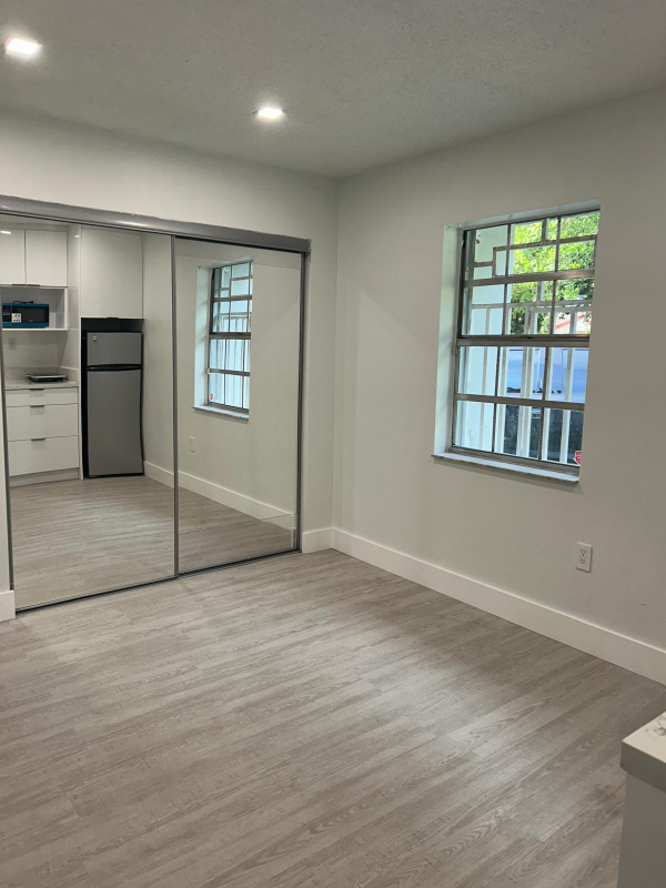 19662 Nw 62nd Ct - Photo 2 of 8