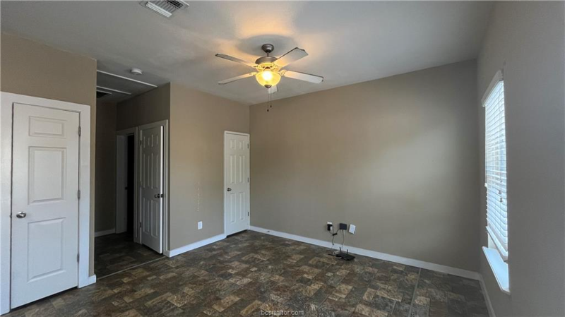 204 E Buck St #6 - Photo 3 of 7