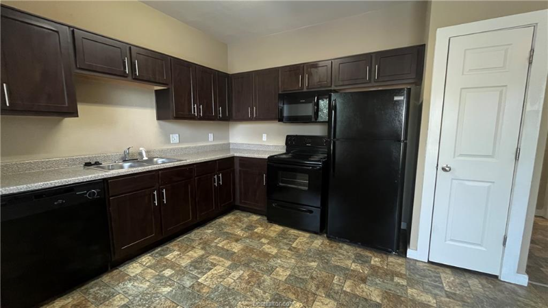 204 E Buck St #6 - Photo 4 of 7