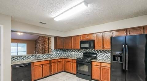 7791 Lake Manor Dr #942 - Photo 3 of 9