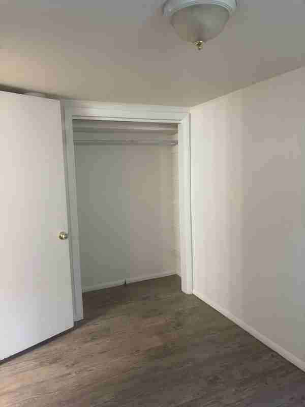 424 1/2 E Dillon St - Photo 7 of 9