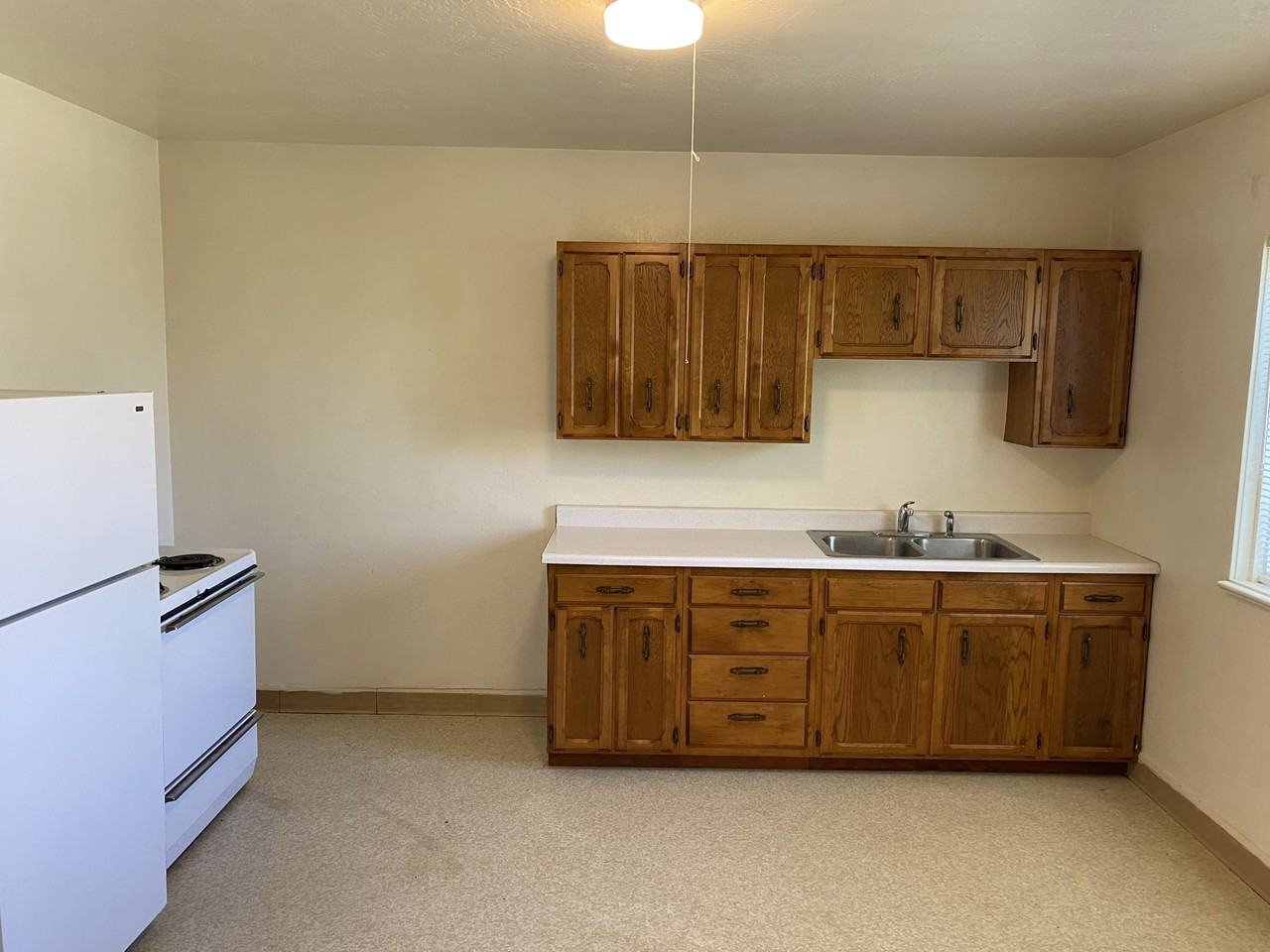 3rd St. (1320) New - Photo 4 of 17