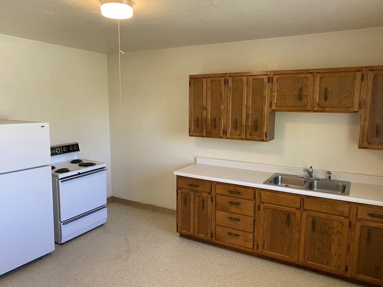 3rd St. (1320) New - Photo 5 of 17