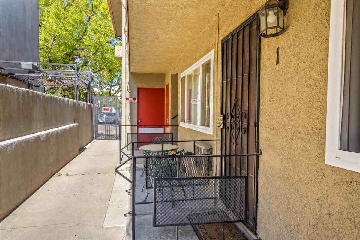 135 South Belmont Street - Photo 2 of 37