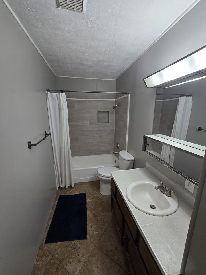 Warren Street Complex - Photo 5 of 9