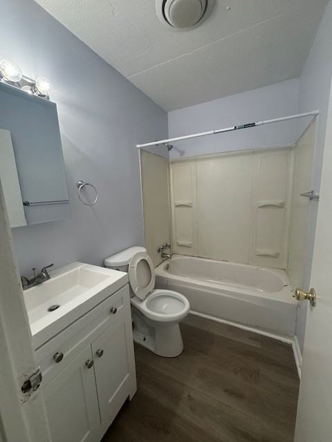 2114-14 Malloy Street - Photo 3 of 5