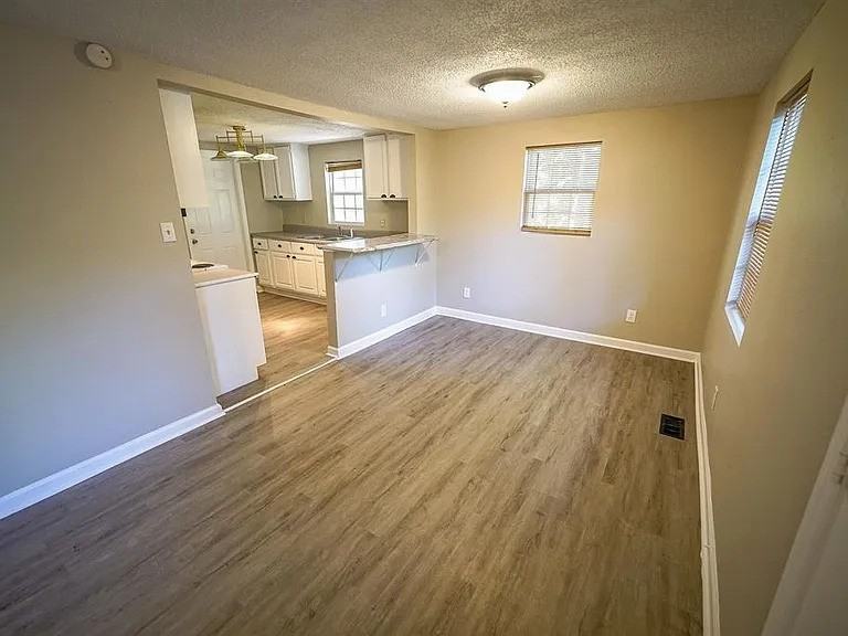4803 Center Drive - Photo 5 of 10