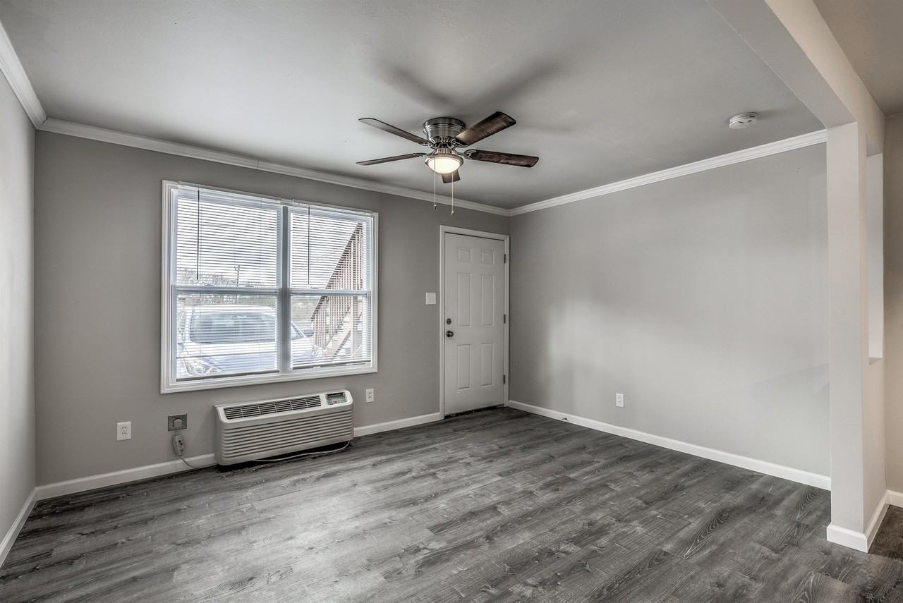 3392 High Ridge Blvd - Photo 2 of 7