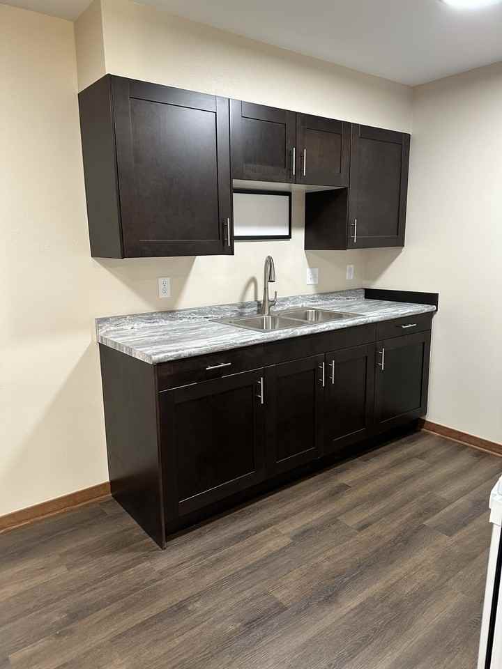 855 Birch - Photo 3 of 18