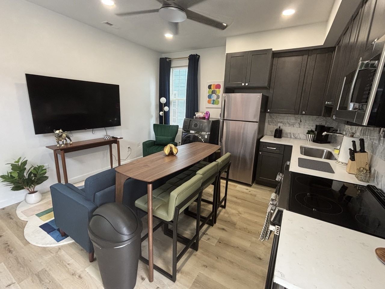 501 Sparella Street - Photo 4 of 22