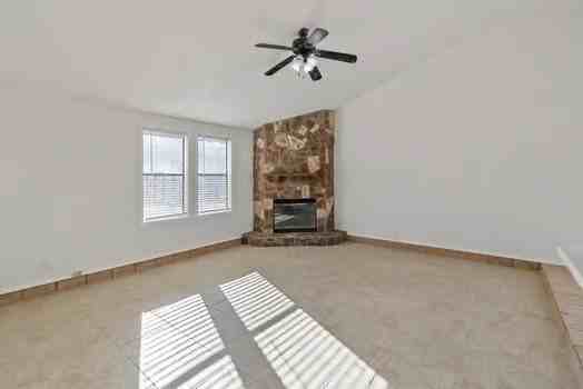 4402 Squaw Pass Ct - Photo 4 of 31