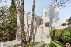 featured image of 1823 20th St #102