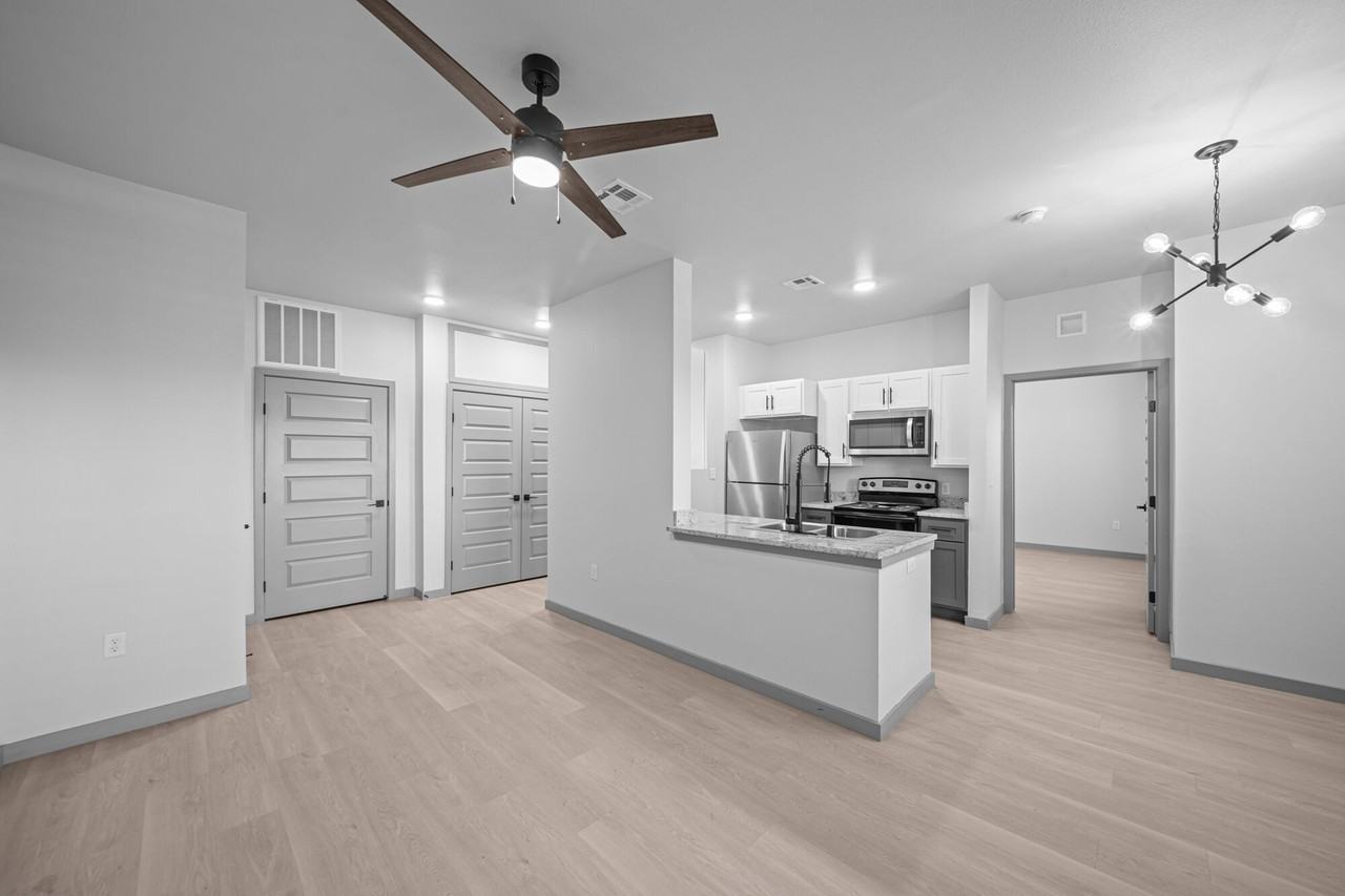 Retreat at Eastlake - Photo 3 of 50