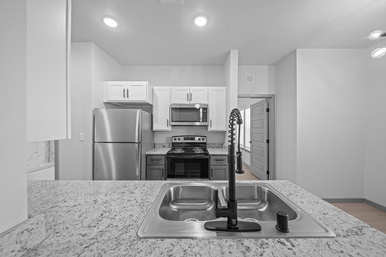 Retreat at Eastlake - Photo 5 of 50