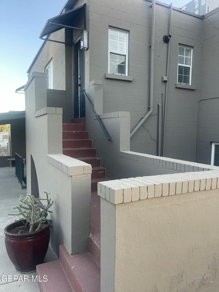 1415 N Ochoa St Apt B #B - Photo 2 of 17