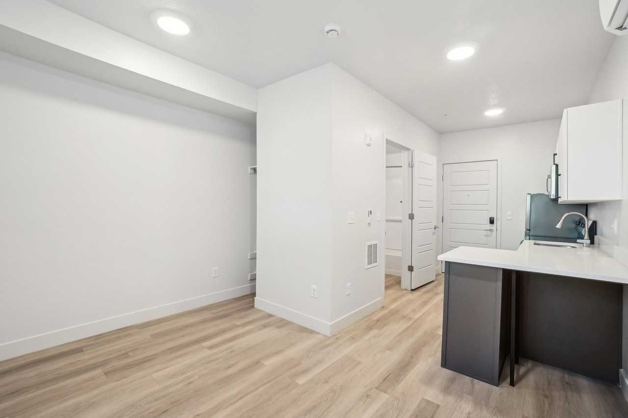 Entry Note Apartments - Photo 7 of 21