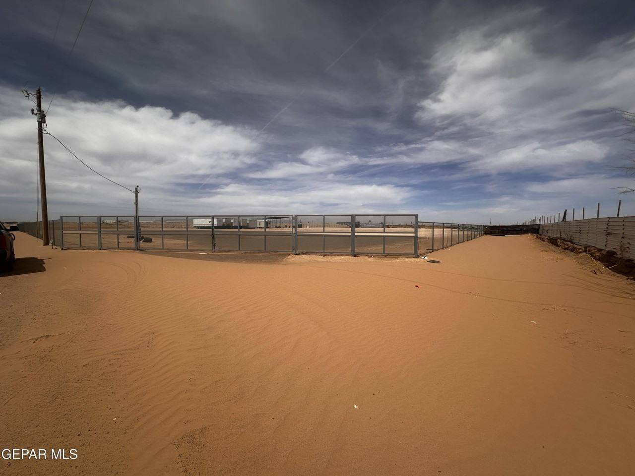 995 Aguilar Drive - Photo 2 of 5