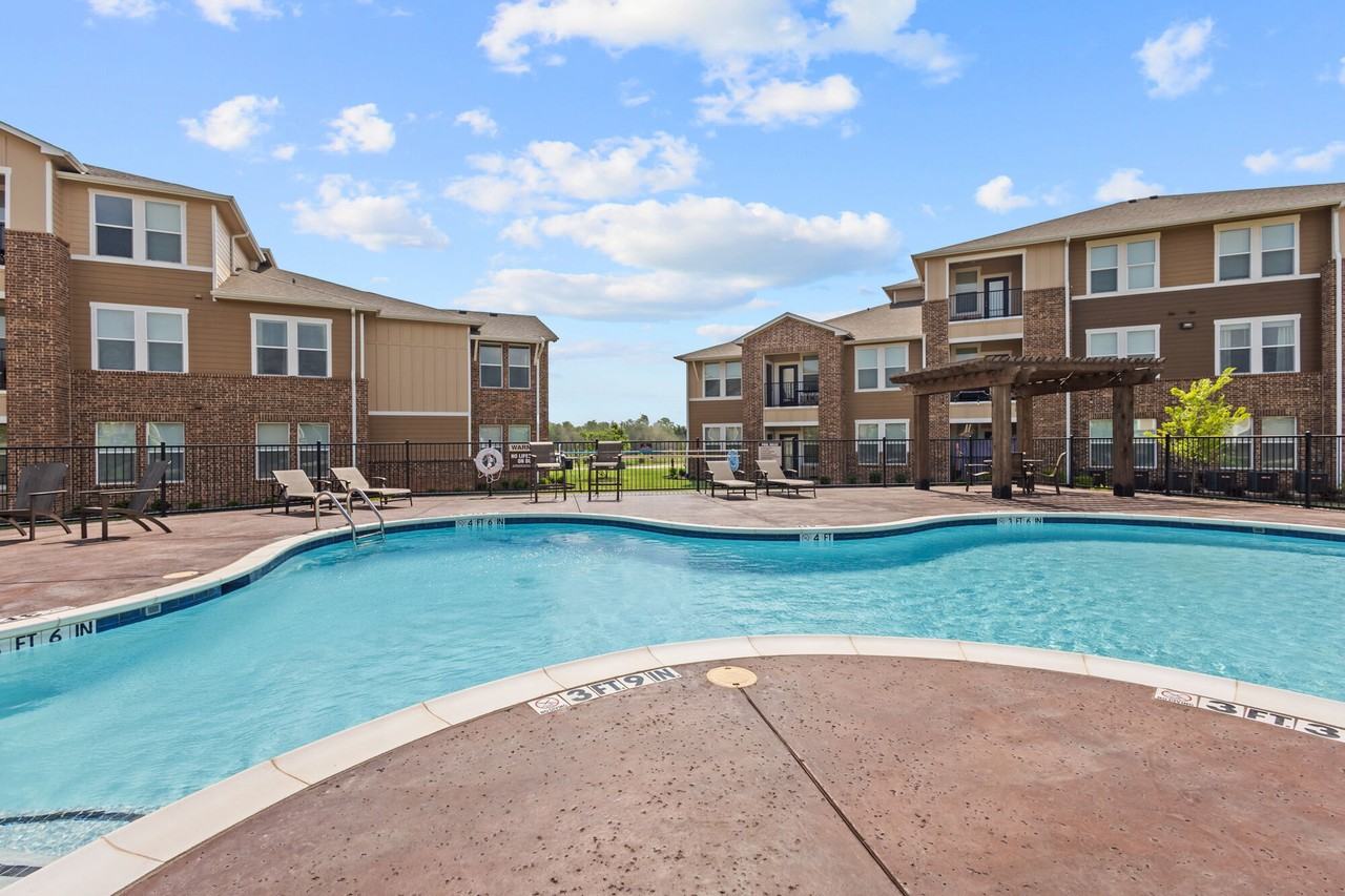 Deer Park - Photo 6 of 38