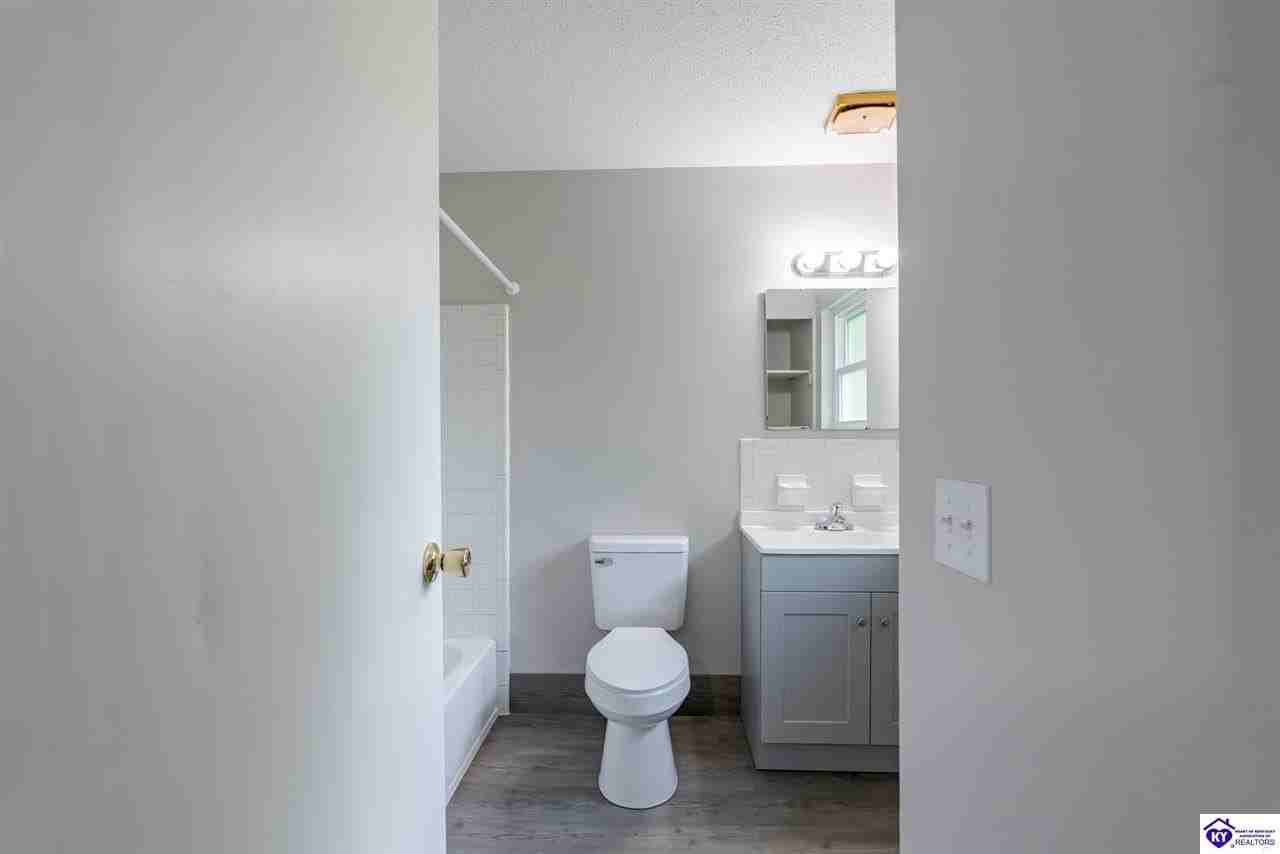 209 N Woodland Dr #15 - Photo 6 of 18